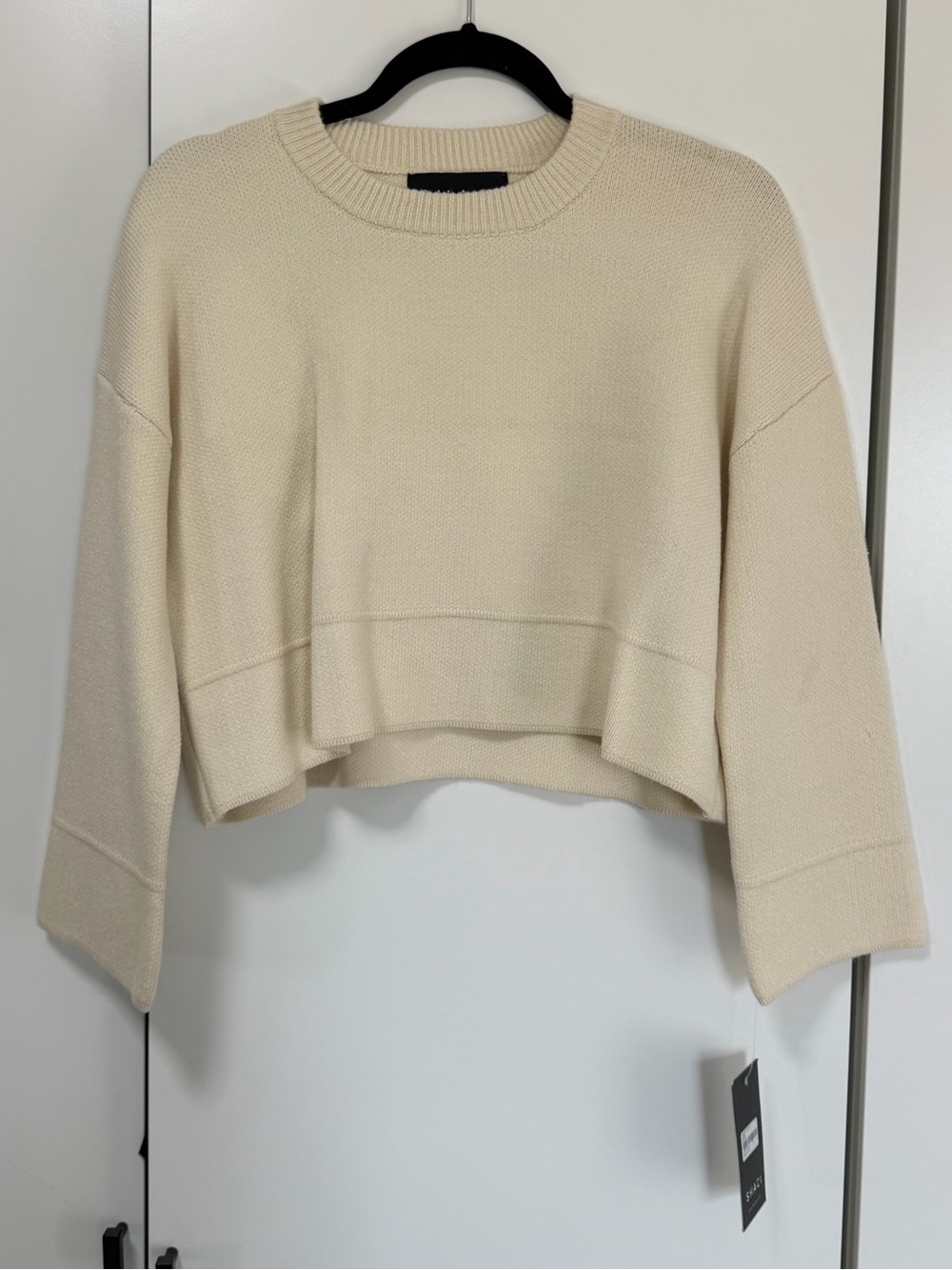 (SET) Minimalist Cropped Crewneck Sweater and Skirt